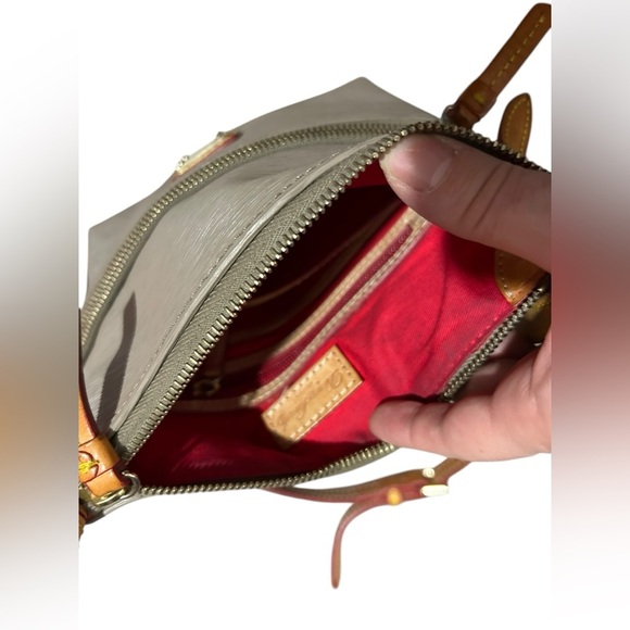 Dooney & Bourke crossbody bag | Dooney & Bourke crossbody purse - Picture 6 of 13